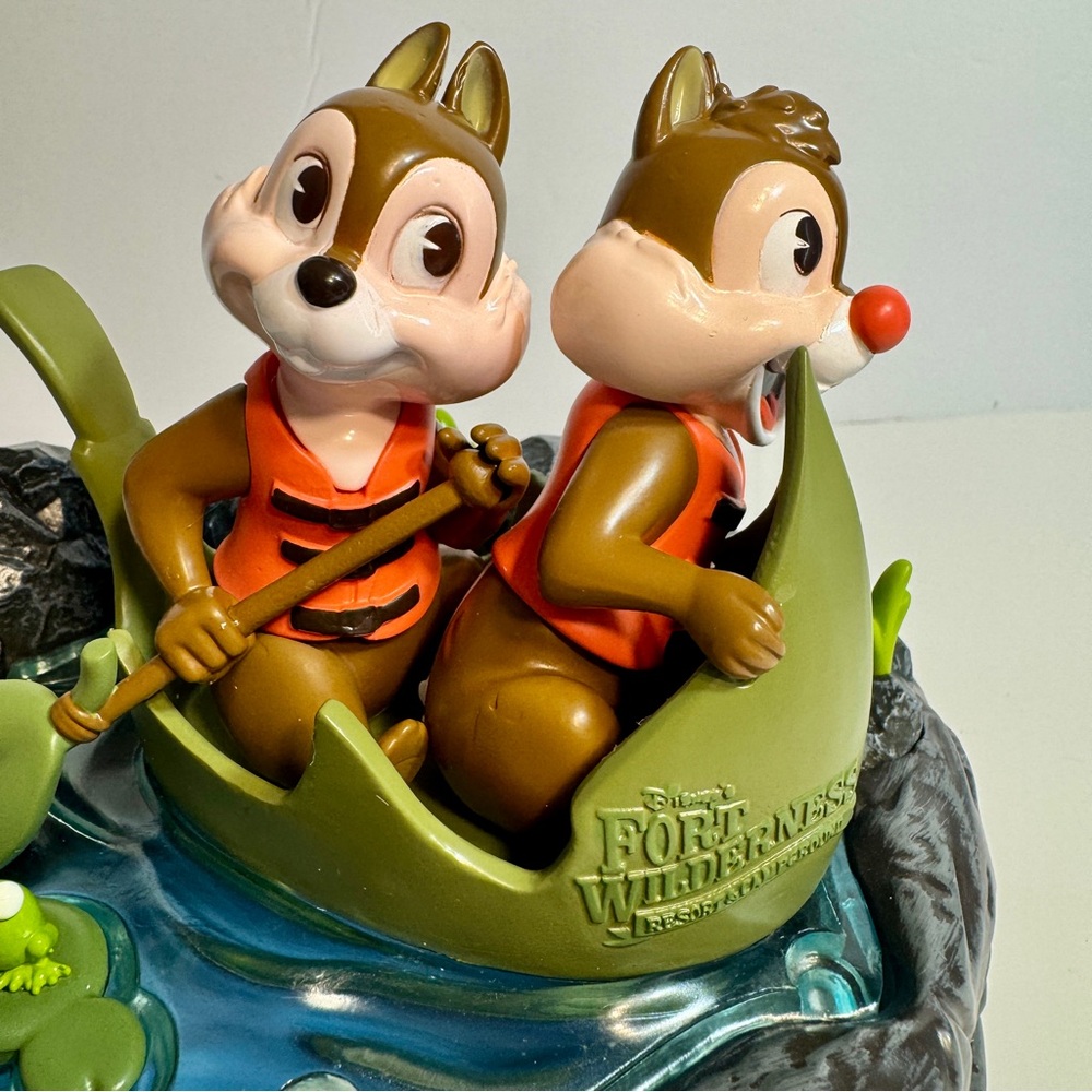 NWT. Disney Fort Wilderness Resort Chip 'n Dale Canoeing Figurine
